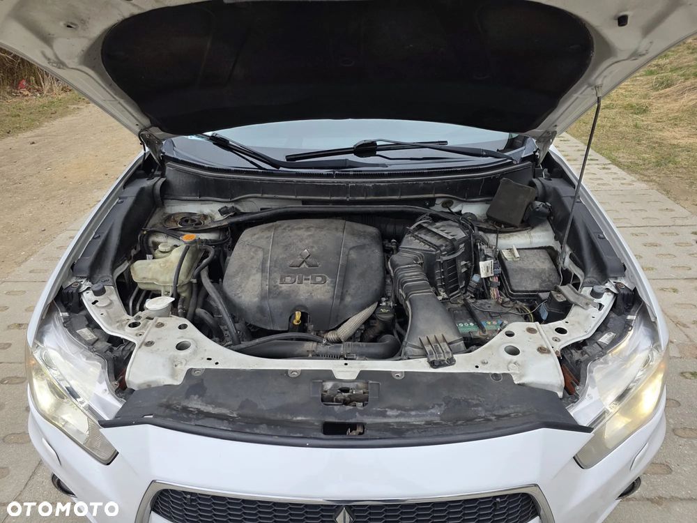 Mitsubishi Outlander 2.2 DID Instyle TC-SST - 25