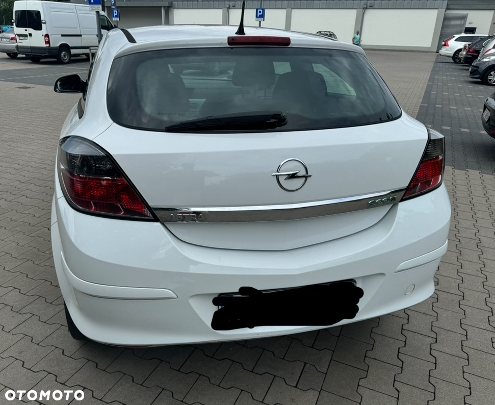 Opel Astra III GTC 1.4 Cosmo - 10