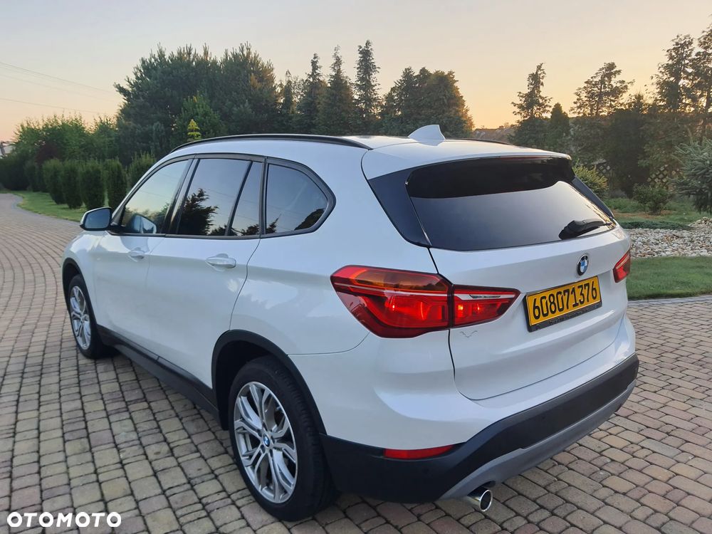 BMW X1 sDrive16d Sport Line - 6