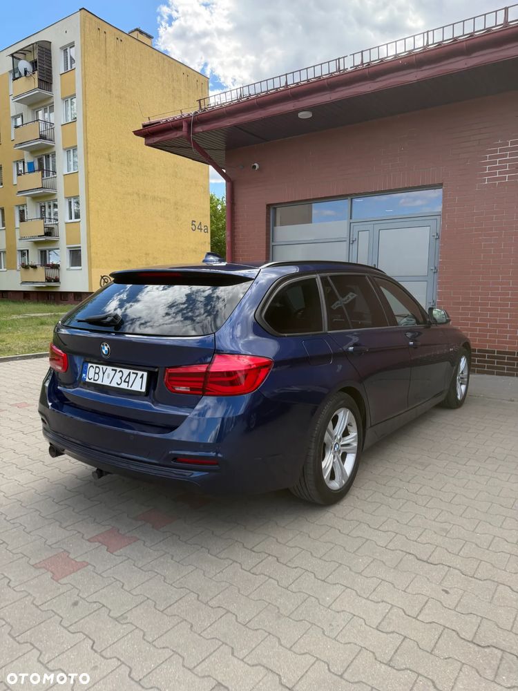 BMW Seria 3 318d Sport Line - 16