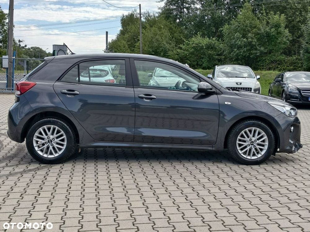 Kia Rio - 8
