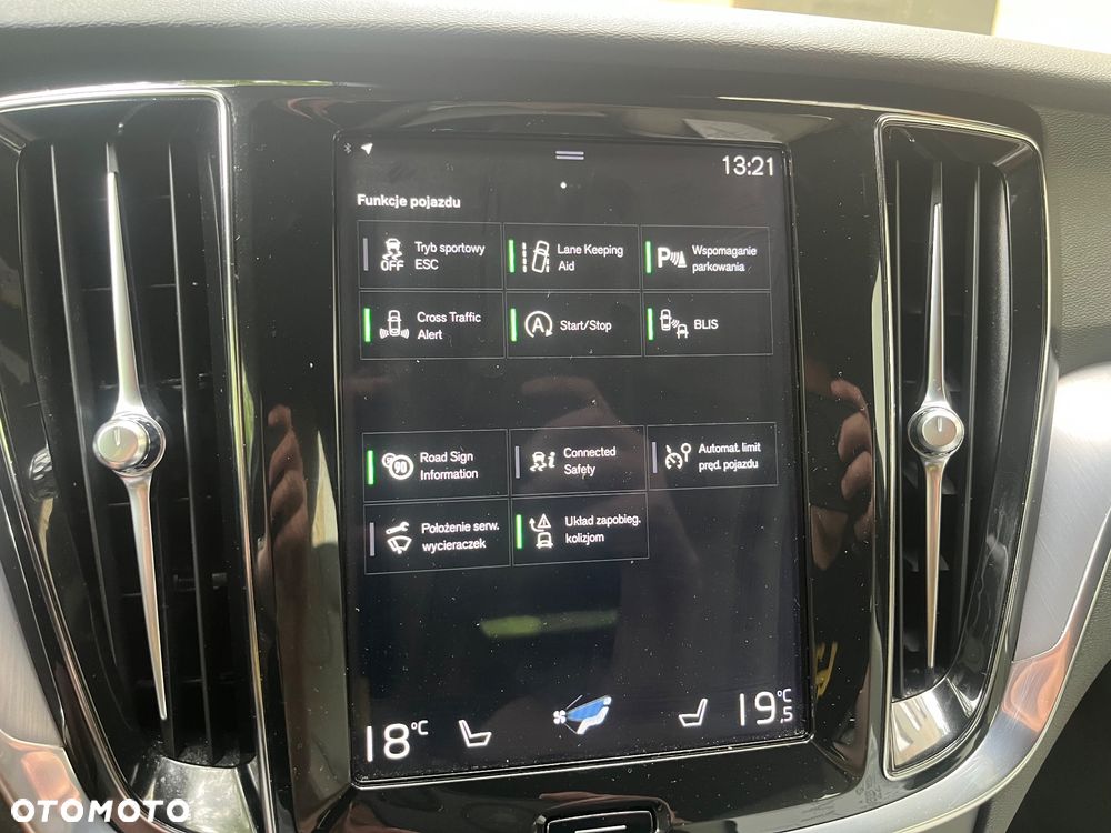 Volvo V60 T4 Momentum Pro - 20
