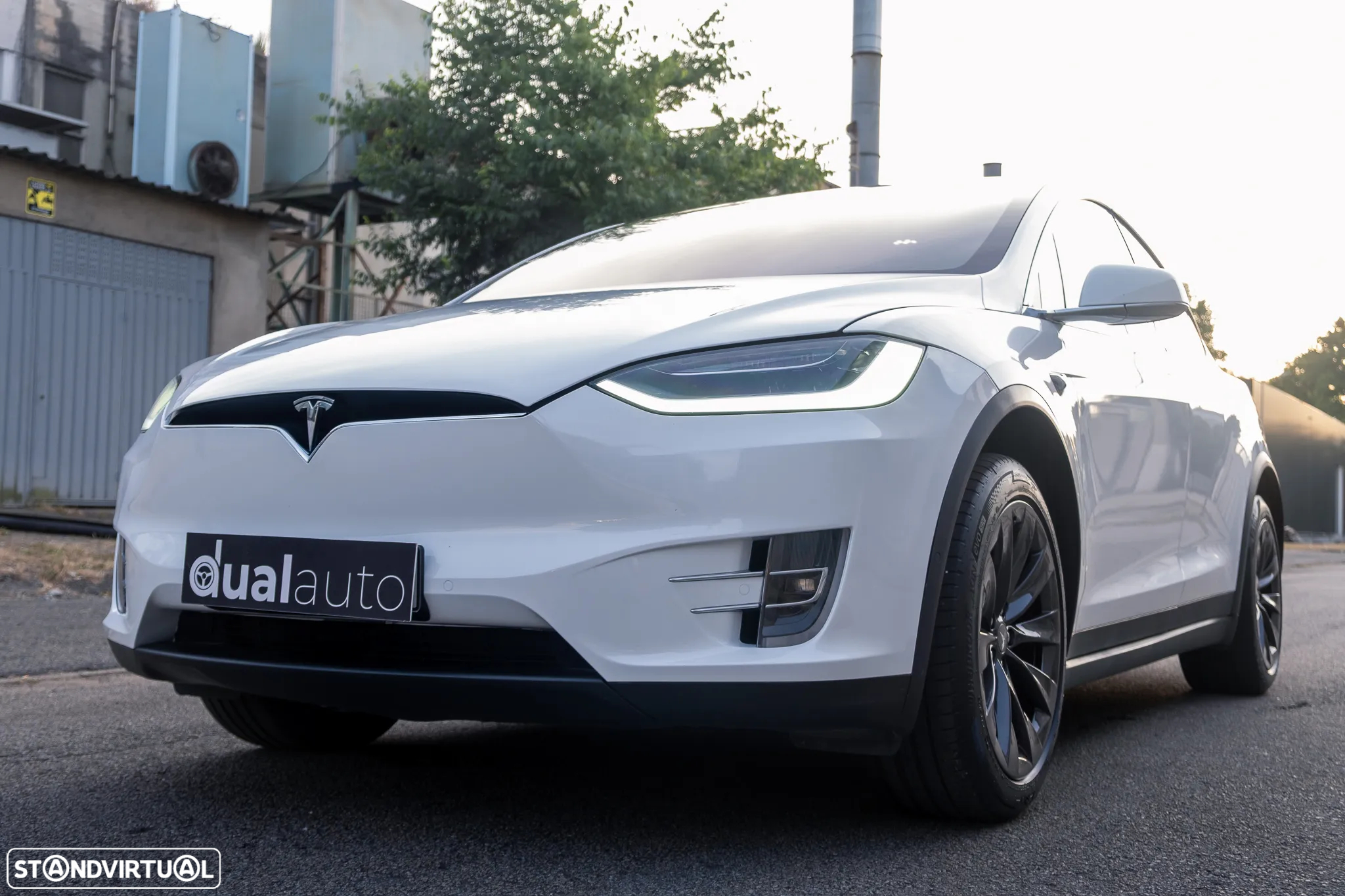 Tesla Model X 100 kWh Long Range AWD - 22