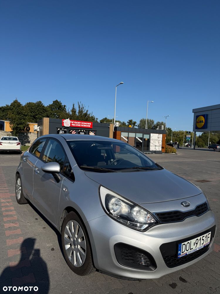 Kia Rio - 5