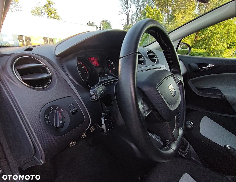 Seat Ibiza SC 1.4 16V Style - 26