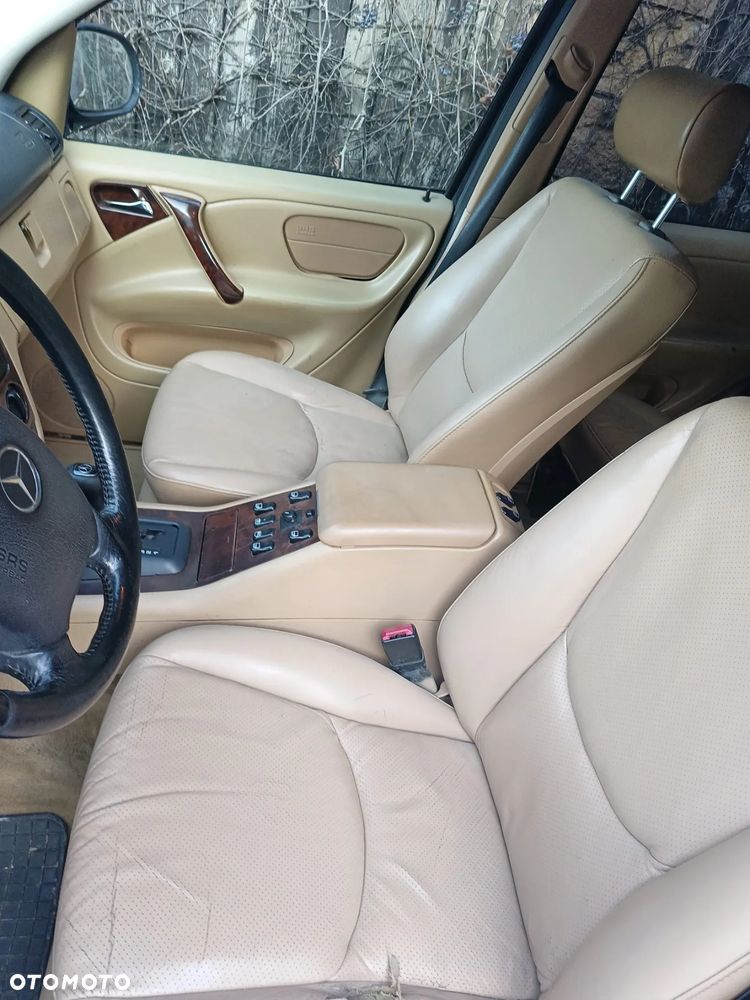 Mercedes-Benz ML - 8