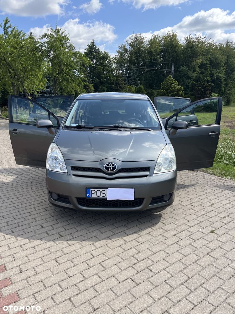 Toyota Corolla Verso 2.2 D-4D Prestige 7os - 1