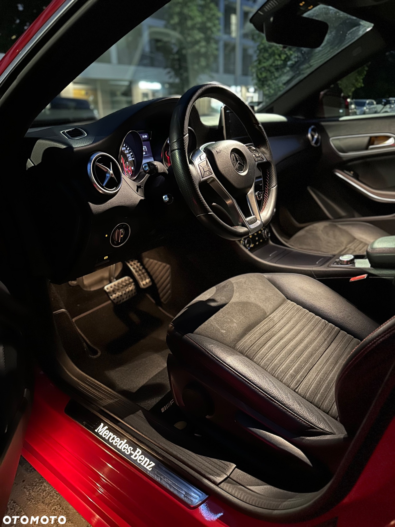Mercedes-Benz CLA - 32