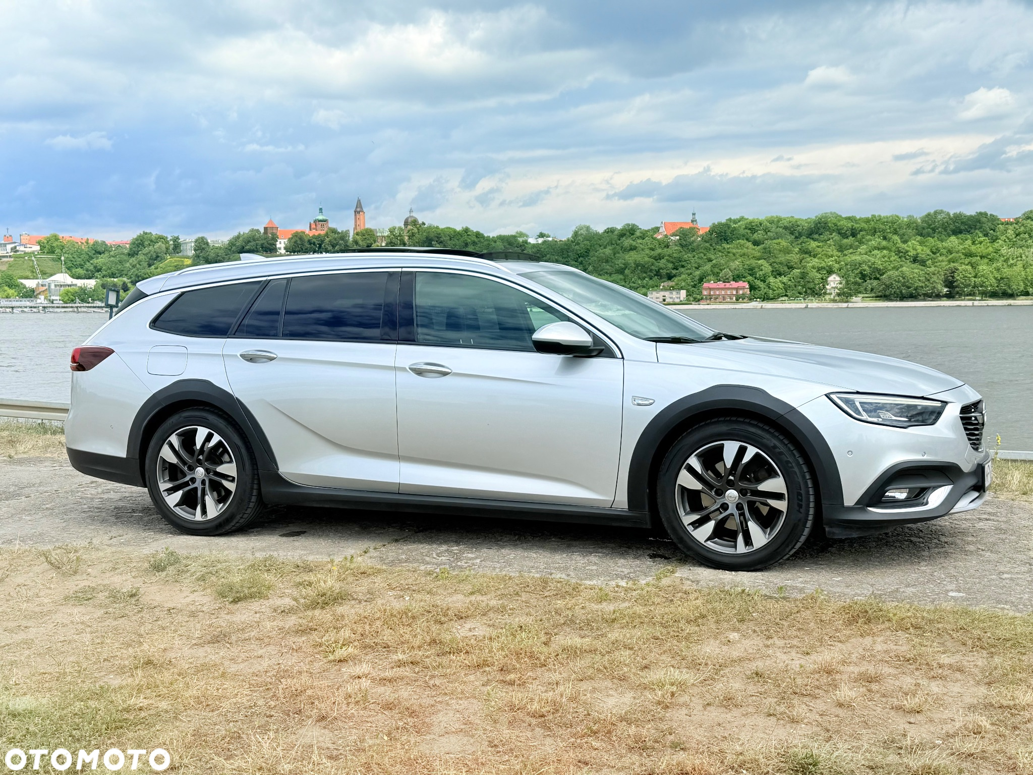 Opel Insignia Country Tourer 2.0 BiTrb D 4x4 Automatik Exclusive - 3