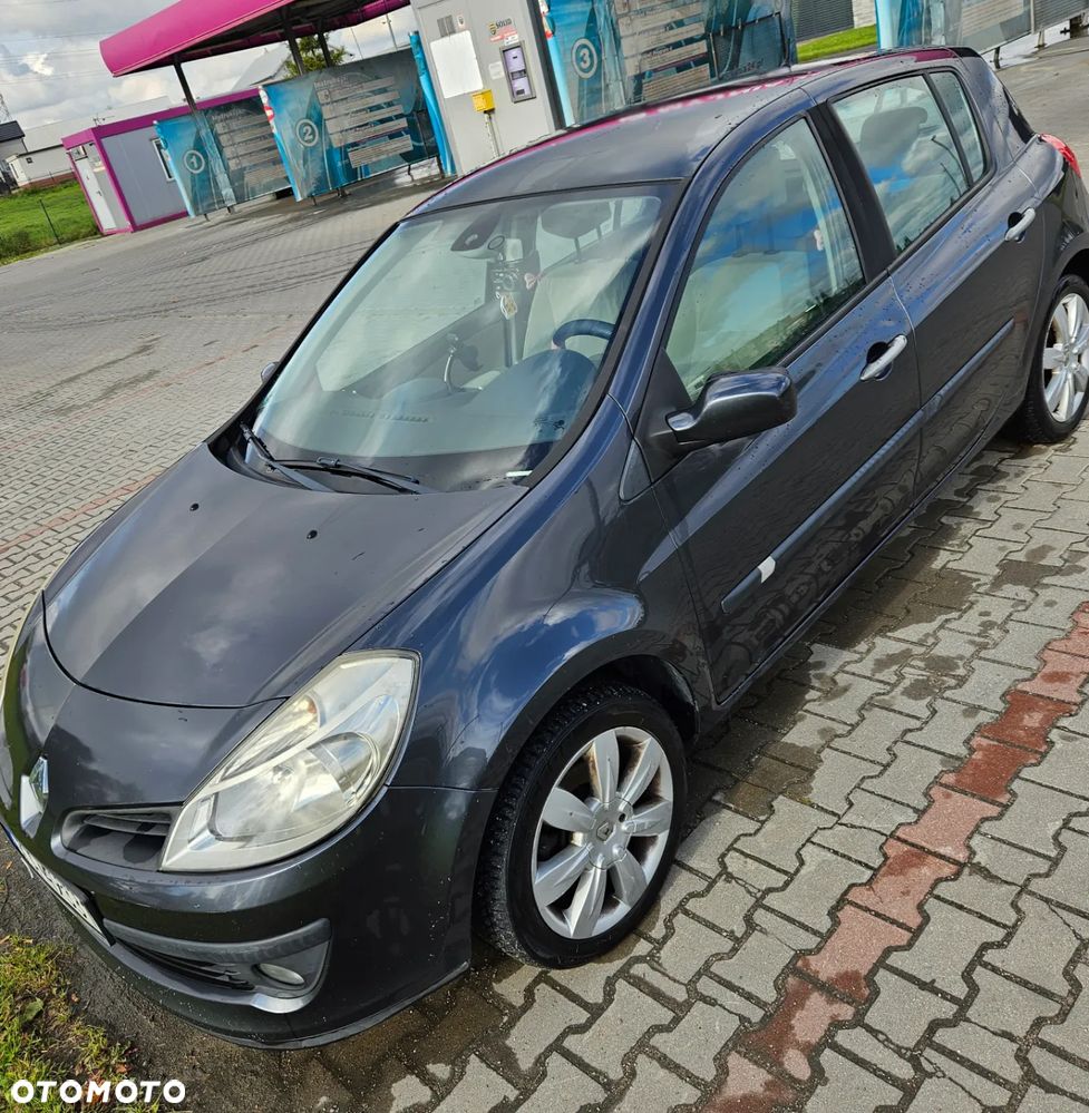 Renault Clio - 7