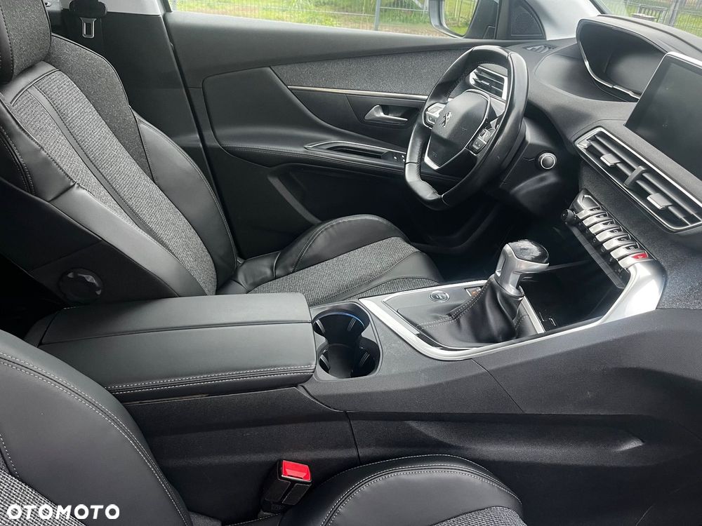 Peugeot 5008 - 25