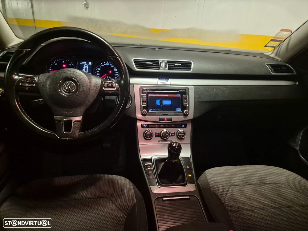 VW Passat Variant 1.6 TDI Confortline - 32