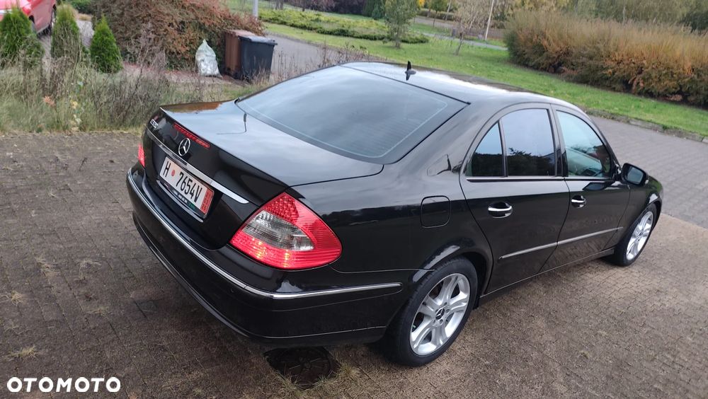 Mercedes-Benz Klasa E 320 CDI Avantgarde Sport Edition - 21