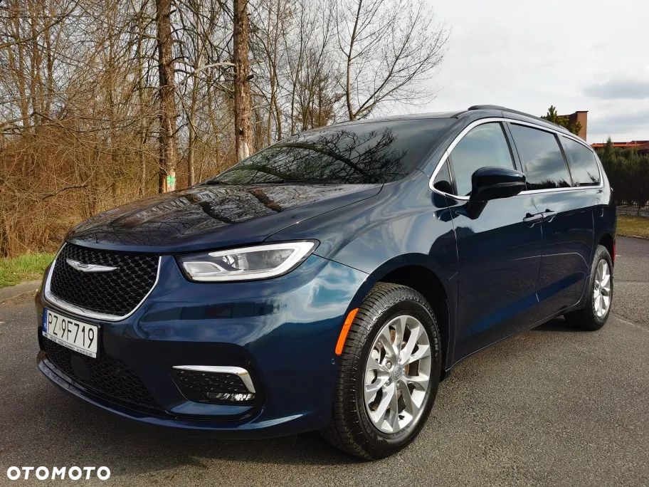 Chrysler Pacifica - 8