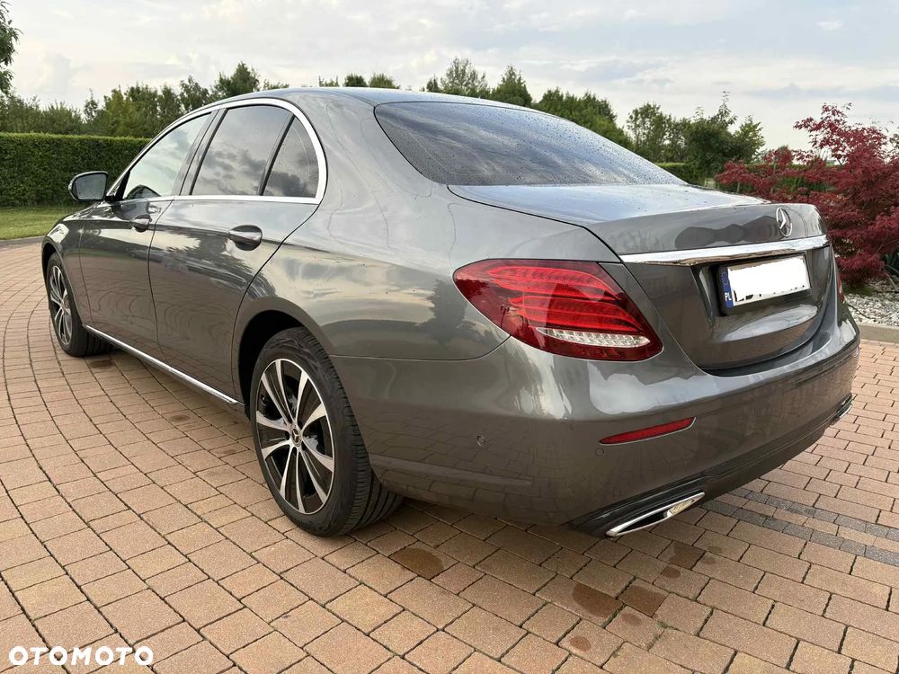 Mercedes-Benz Klasa E 220 d 4Matic 9G-TRONIC Exclusive - 7