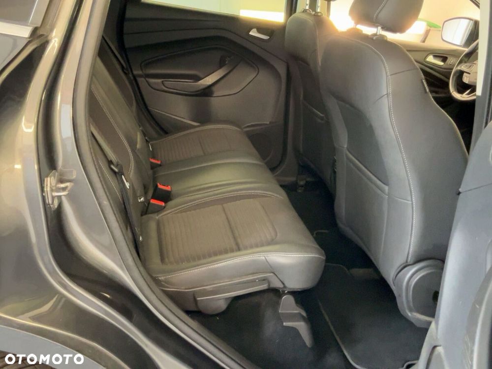 Ford Kuga - 33