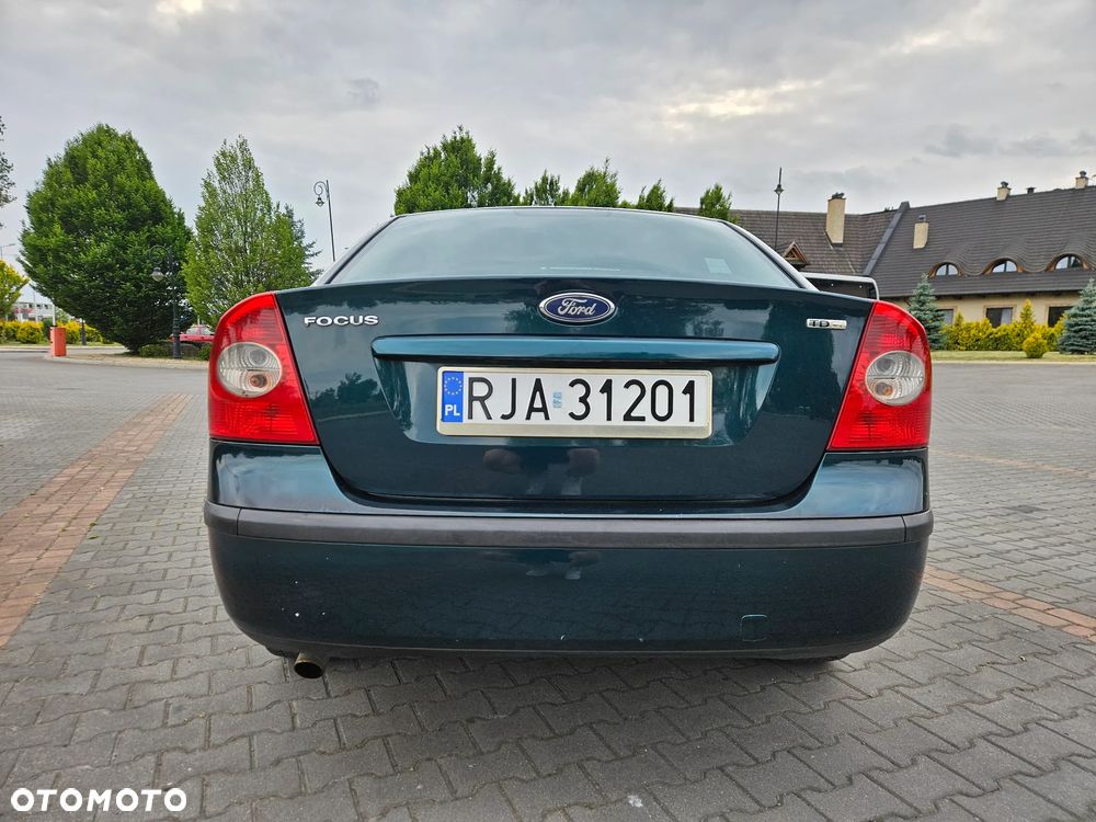 Ford Focus 1.6 TDCi Ghia - 8