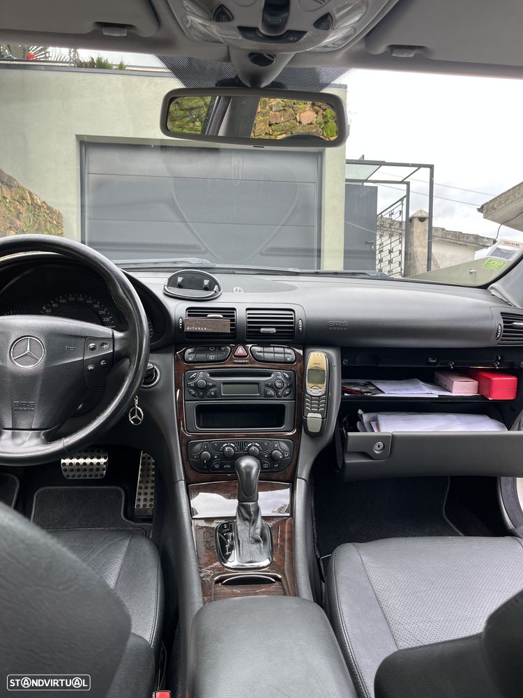 Mercedes-Benz C 200 K Elegance Aut. - 25