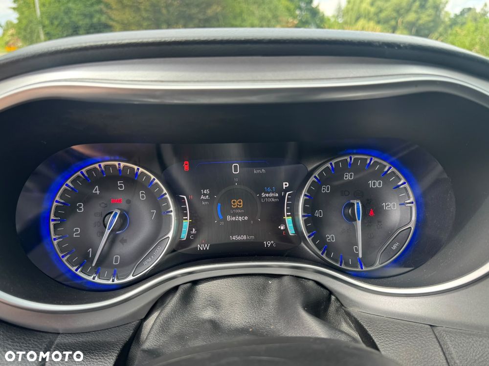Chrysler Pacifica - 18