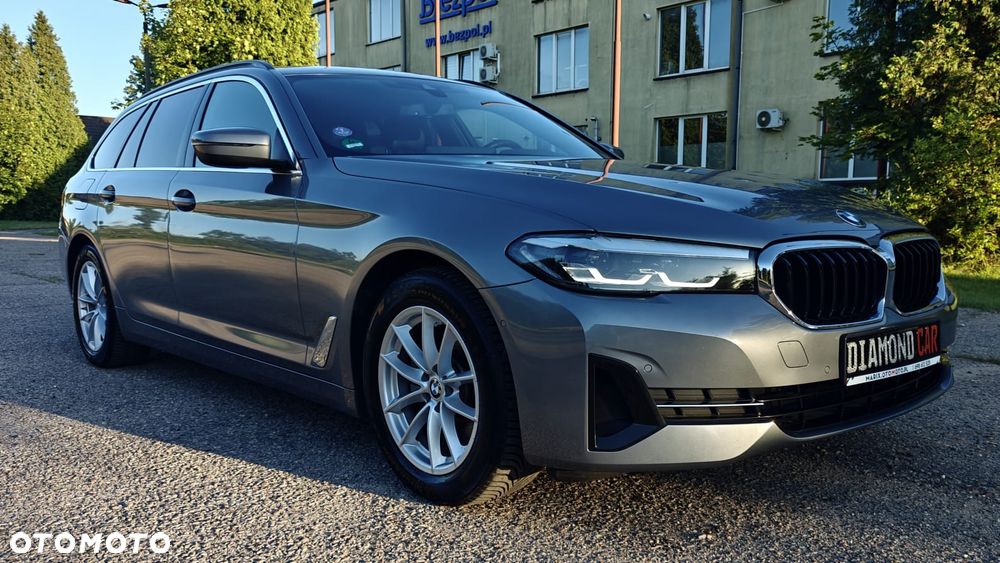 BMW Seria 5 520i Luxury Line - 2