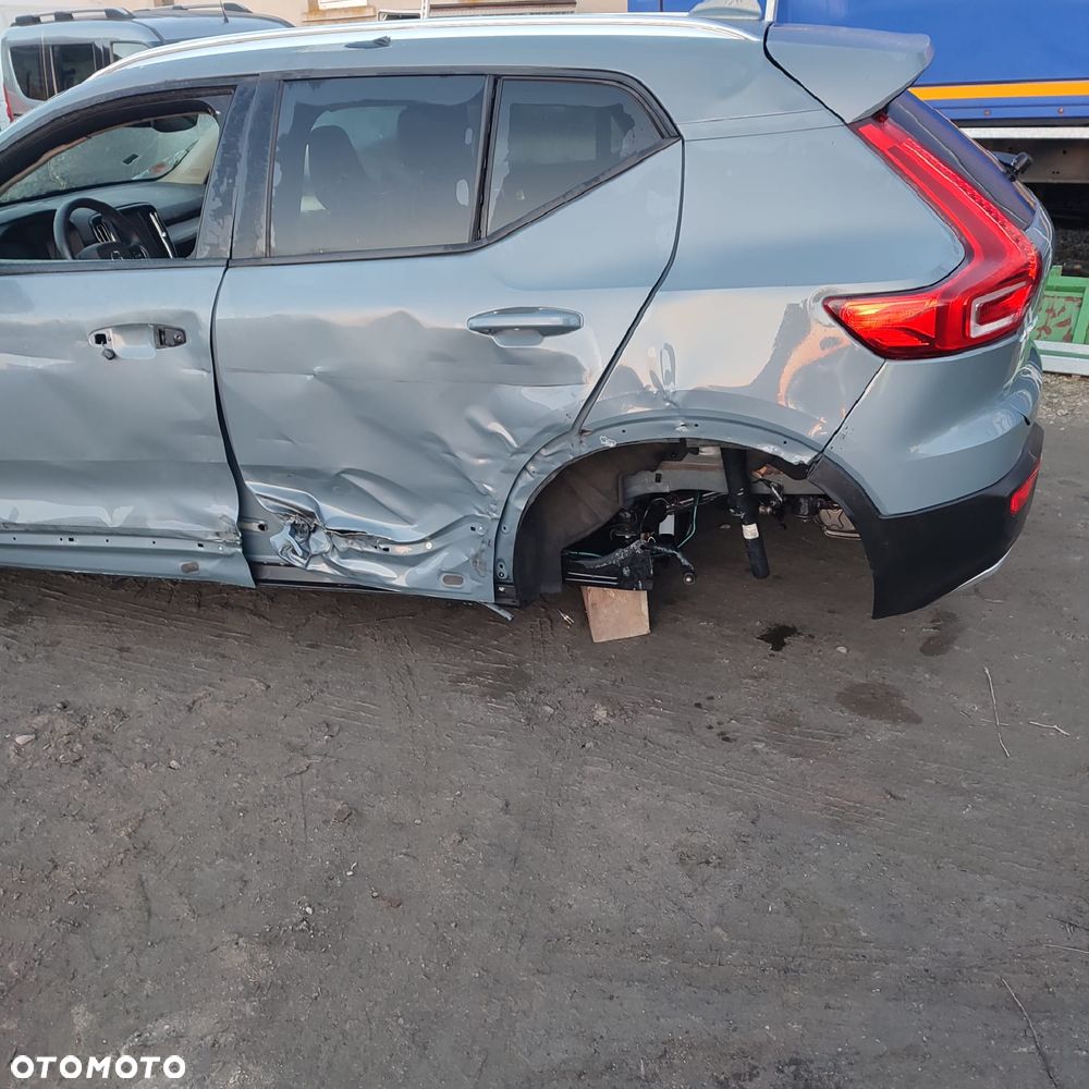 Volvo XC 40 - 8