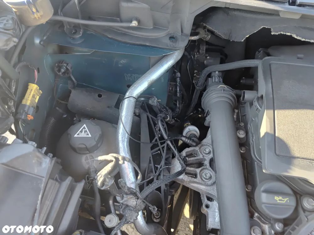 Peugeot 5008 1.2 PureTech Active S&S EAT8 - 3