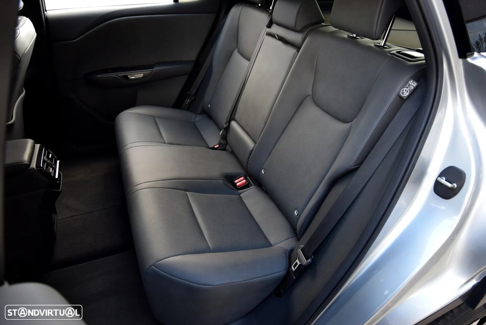 Lexus RZ 300e Premium - 36