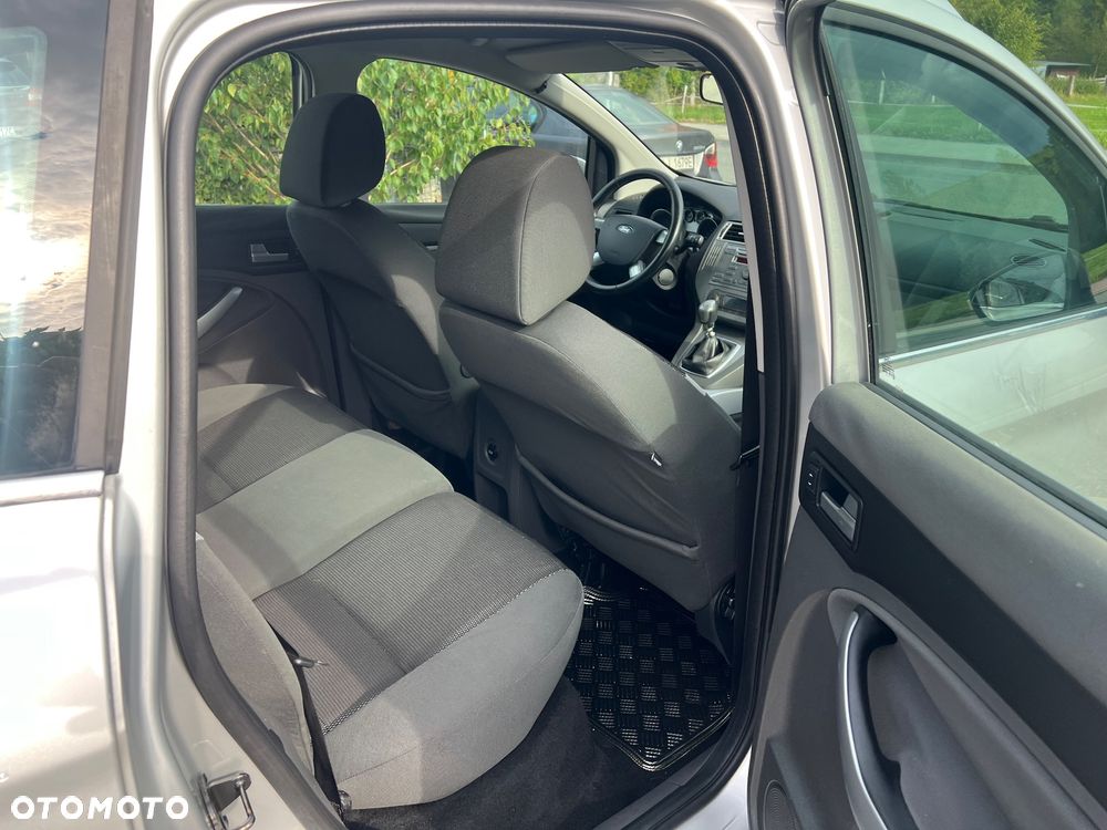 Ford Kuga 2.0 TDCi 2x4 Trend - 23