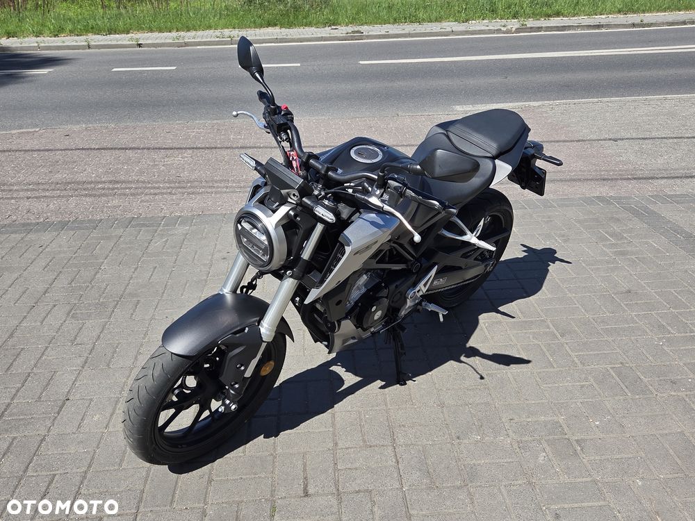 Honda CB - 25