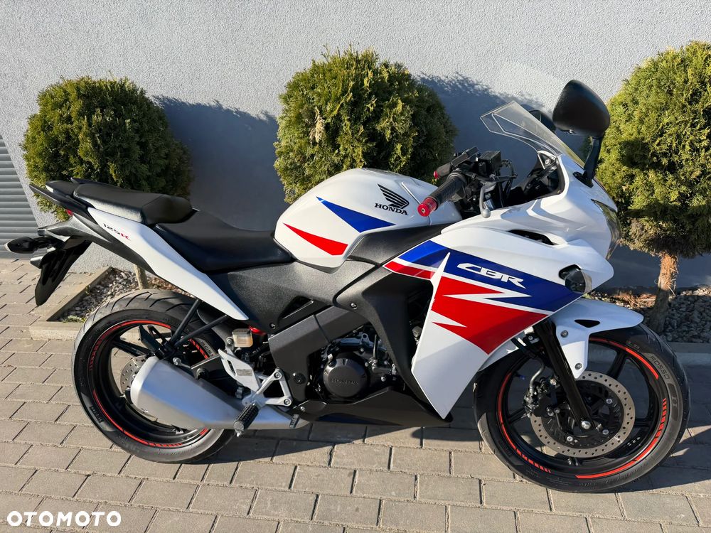 Honda CBR - 12