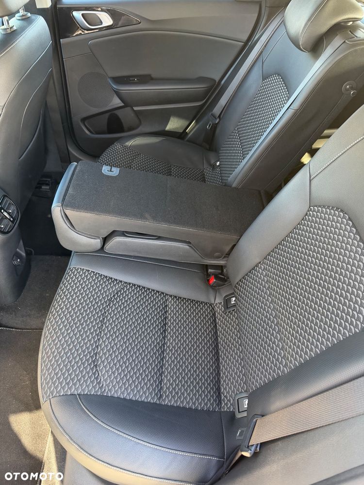 Kia Ceed 1.5 T-GDI Business Line - 20