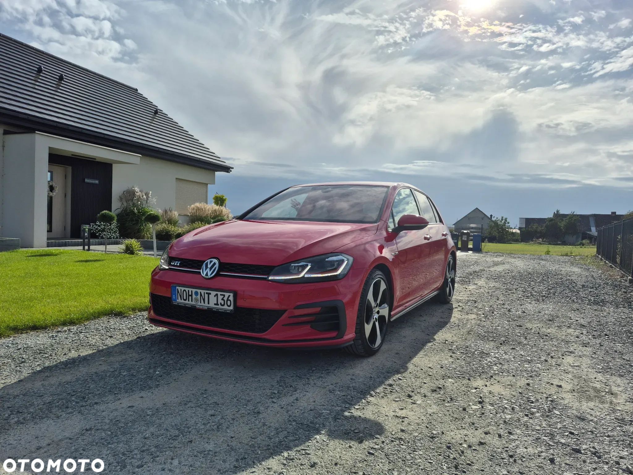 Volkswagen Golf GTI Performance BlueMotion Technology DSG - 1