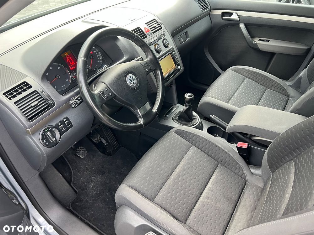 Volkswagen Touran 2.0 TDI Trendline - 13