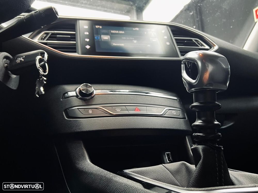 Peugeot 308 1.6 BlueHDi Allure - 21