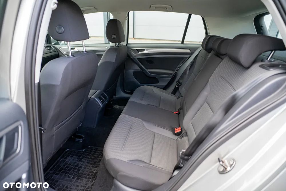 Volkswagen Golf 1.2 TSI BMT Trendline - 28