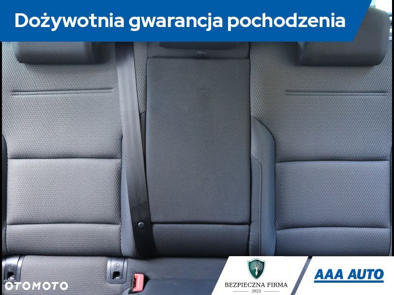 Volkswagen Golf - 11