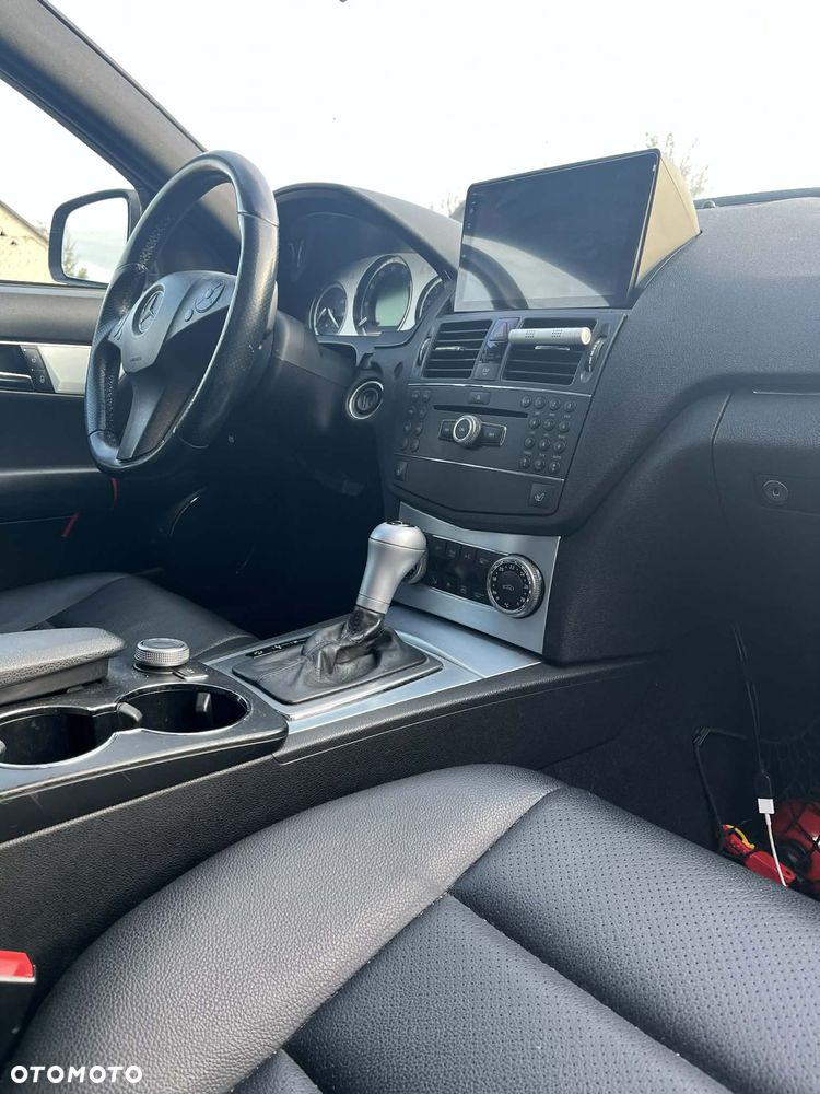 Mercedes-Benz Klasa C 300 7G-TRONIC SPORT EDITION - 11