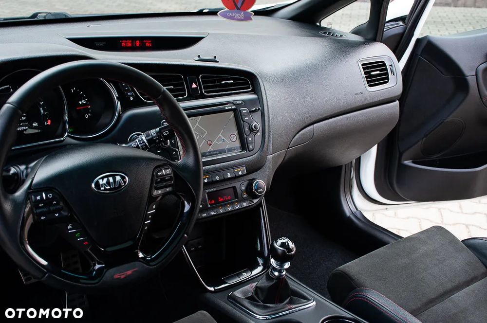 Kia Ceed Cee'd 1.6 T-GDI GT - 25