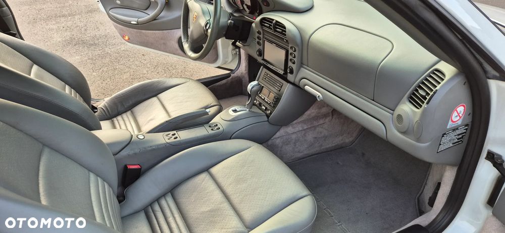 Porsche 911 - 16