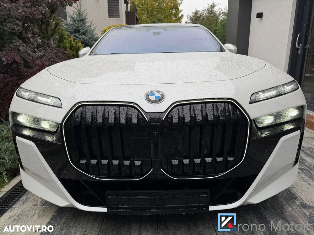 BMW Seria 7 740d xDrive MHEV - 17