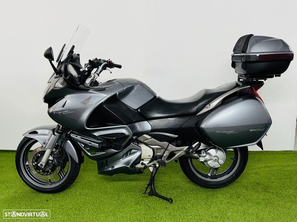 Honda Deauville NT700VA - 11