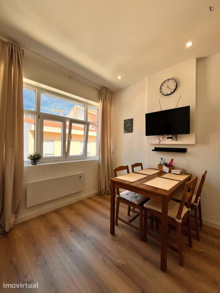 Apartamento com 1 quartos - localizado em Sé Porto - Grande imagem: 3/24