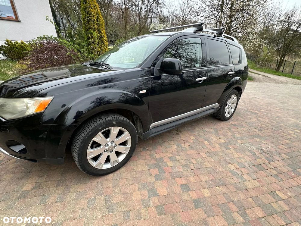 Mitsubishi Outlander - 3