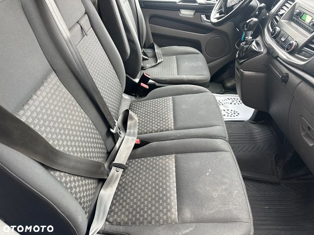 Ford TOURNEO CUSTOM - 24