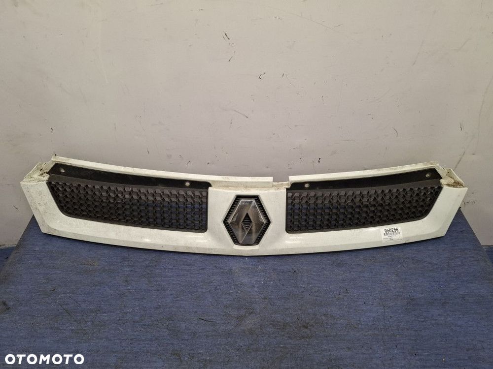RENAULT MASTER II LIFT ATRAPA / GRILL - 1
