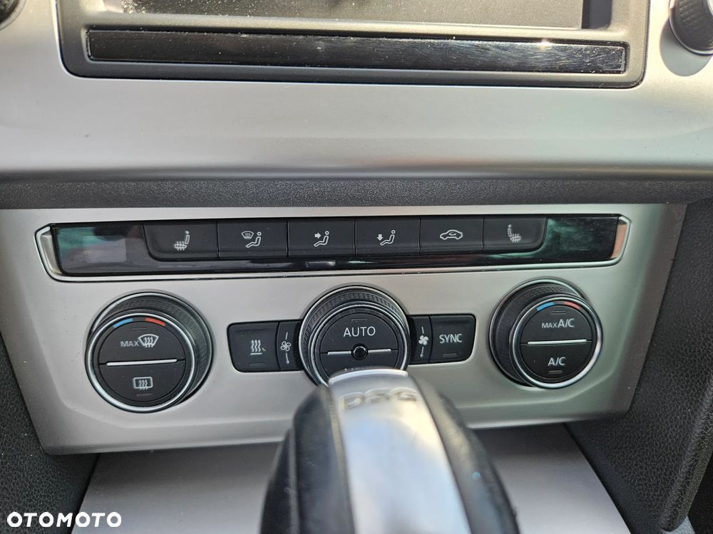 Volkswagen Passat 1.6 TDI (BlueMotion Technology) DSG Comfortline - 20