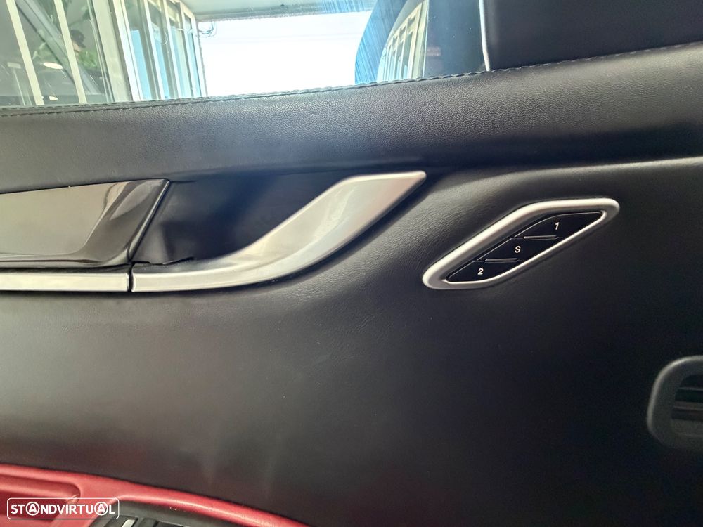 Maserati Ghibli GranSport - 22