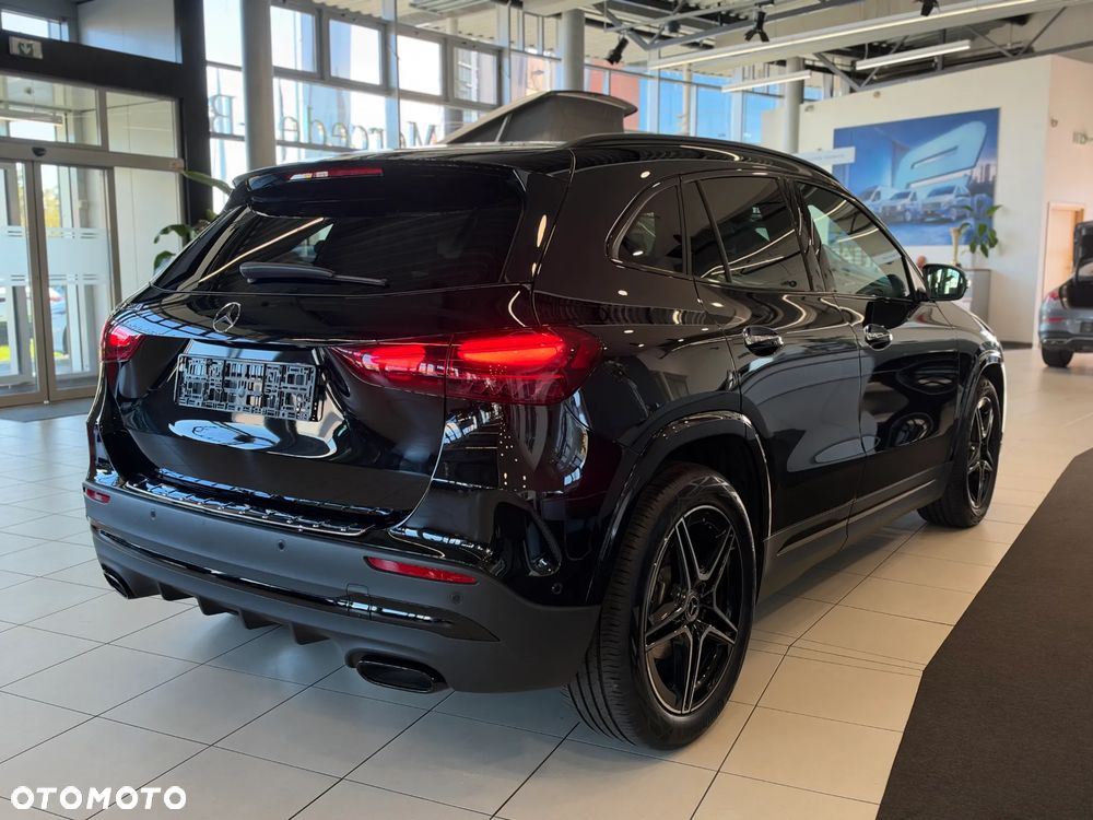 Mercedes-Benz GLA 200 mHEV AMG Line 7G-DCT - 8