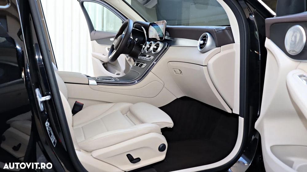 Mercedes-Benz GLC 300 e 4MATIC - 15