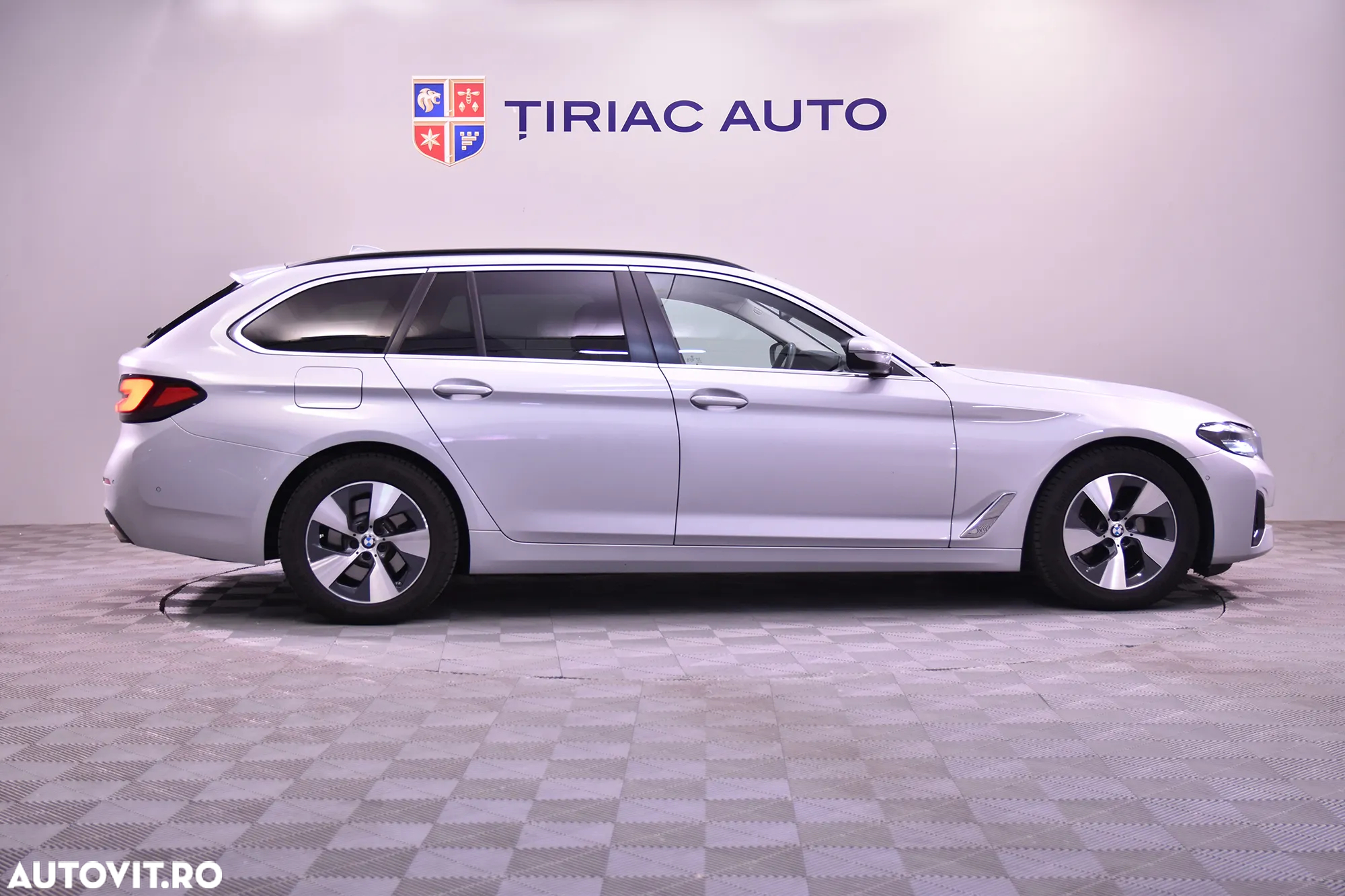 BMW Seria 5 520d Touring Aut. - 6